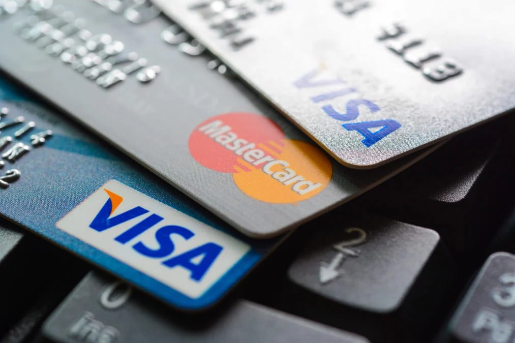 Mastercard and Visa set crypto plans on hold amid market decline Reuters