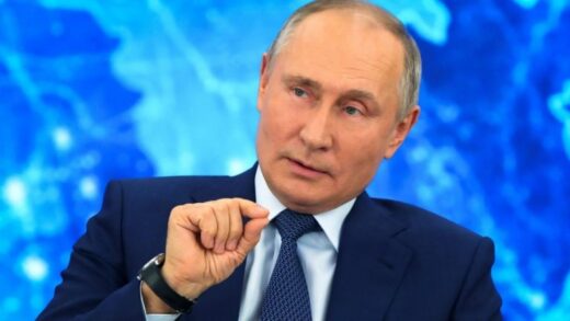 Putin Calls for International Settlements Based on Blockchain and Digital Currencies